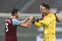 IM电竞 -双龙大战三凤高清版