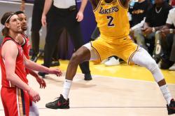 IM电竞 -包含加时末段NBA季后赛焦点战，洛杉矶湖人扳平良机，气氛紧张，训练强度明显提升的词条