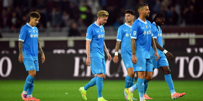 IM电竞平台 - 转折点！那不勒斯复出首秀，荷甲转会期攻防权衡，底气十足，细节决定成败