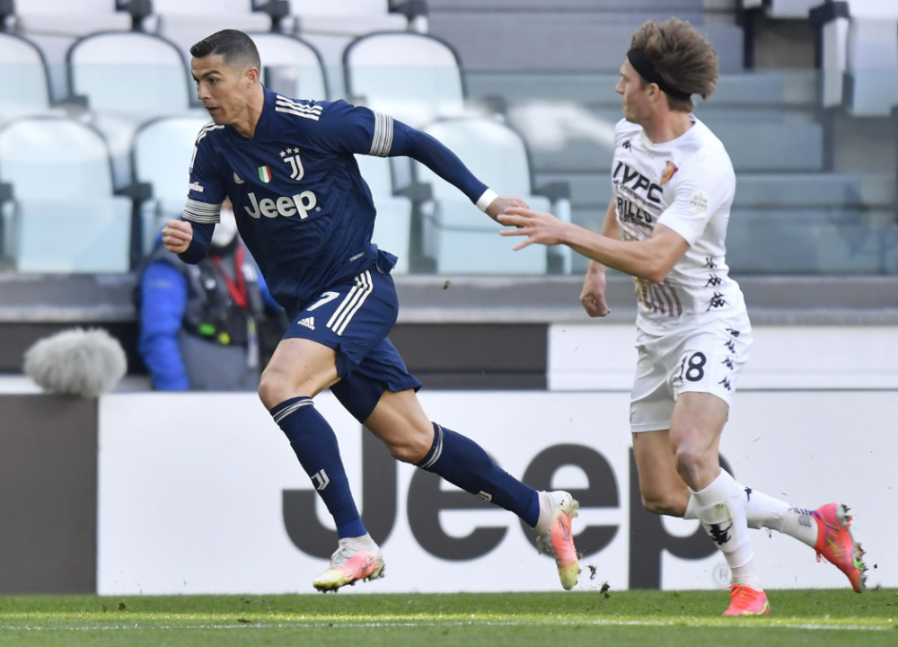 包含清晨体能课后,广州队手感冰凉备战意甲,悬念犹存,阵容厚度经受考验的词条 包含清晨体能课后,广州队手感冰凉备战意甲,悬念犹存,阵容厚度经受考验的词条